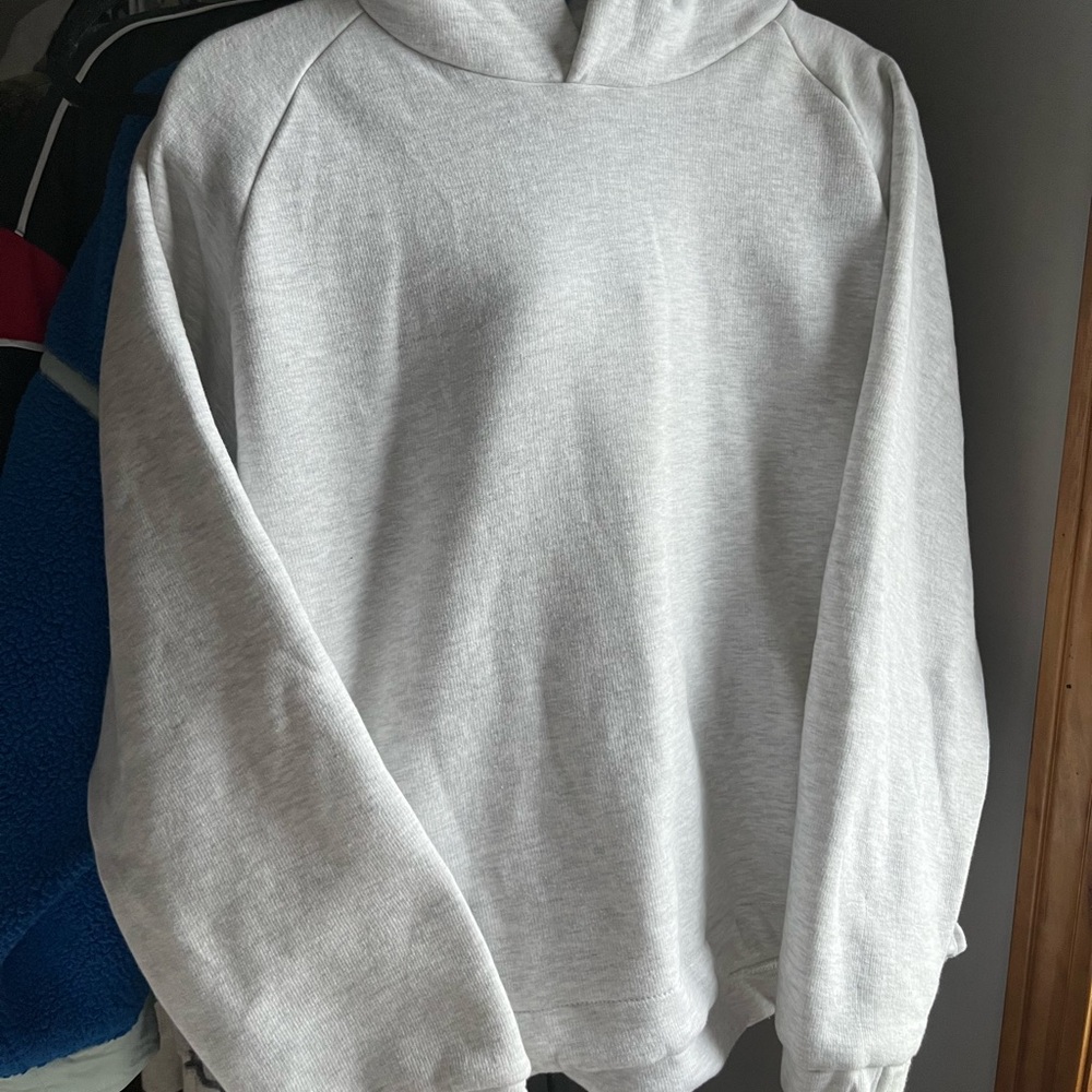 Standard Cloth Free Throw Hoodie